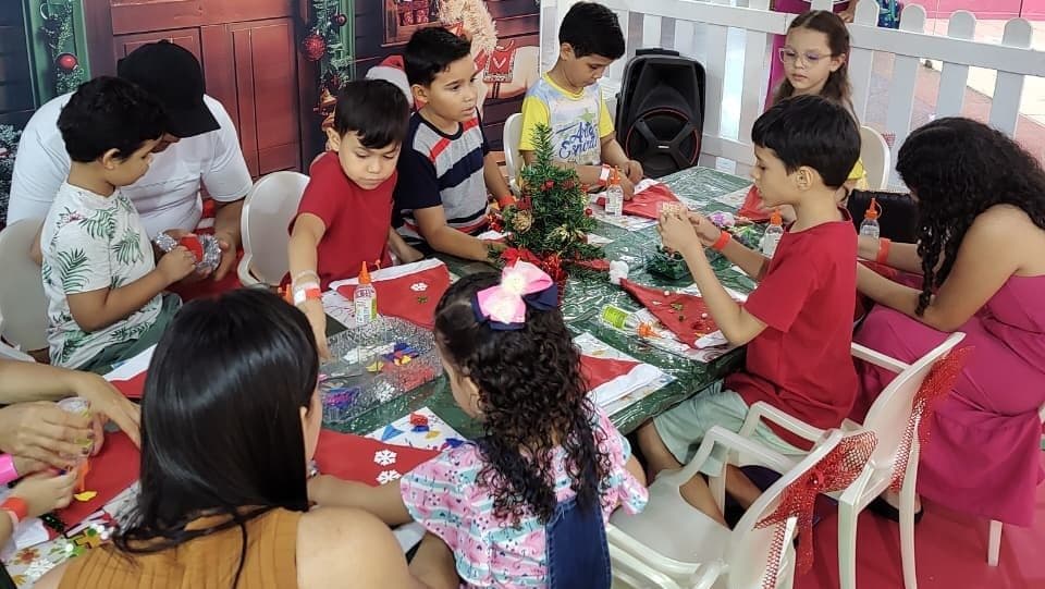 Programação especial de Natal leva diversão gratuita às crianças nos finais de semana