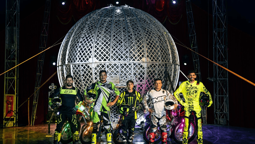 Circo Porto Rico abre temporada no RioMar Kennedy durante as férias
